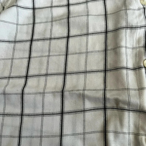 Plaid lightweight top - Picture 5 of 6